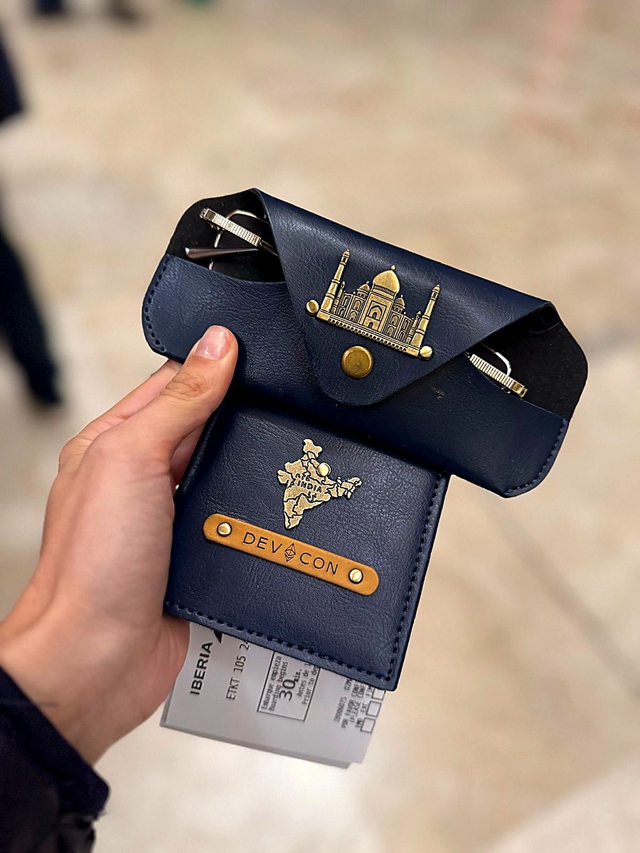 Devcon leather wallet and accessories