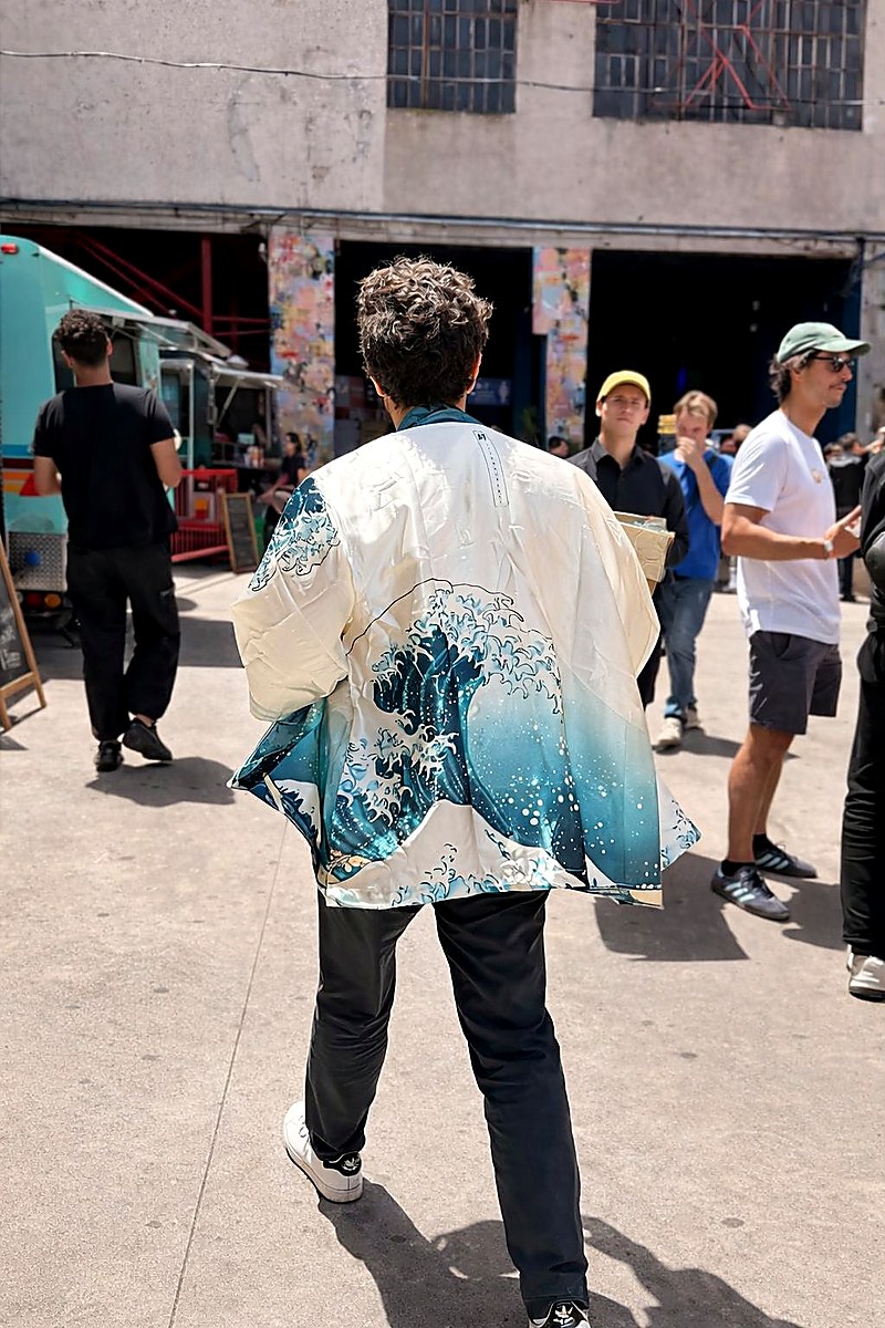 Custom wave print kimono at event